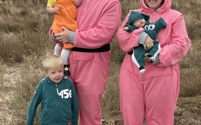 Squid Games Family Costume Ideas
